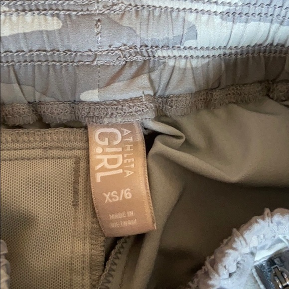 Athleta Girls Shorts - Picture 6 of 6